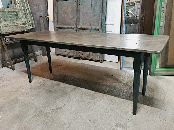 Tapered leg dining table